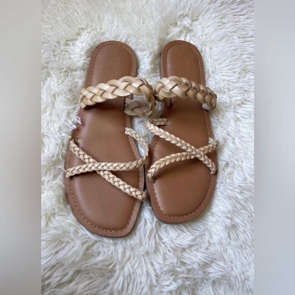Universal Thread Tan Braided Sandals